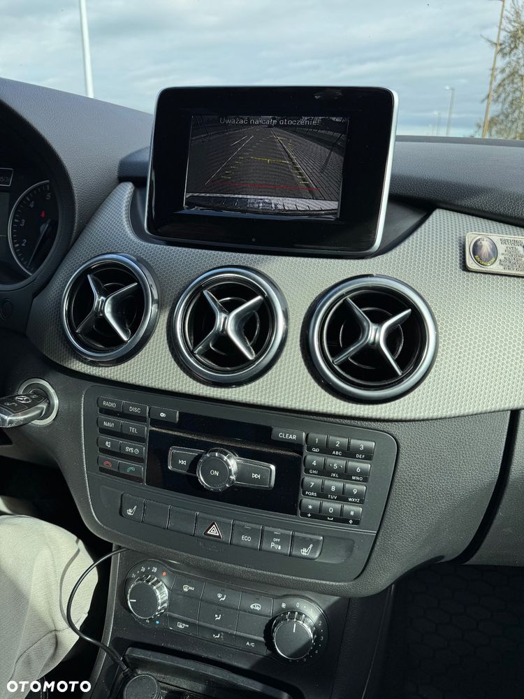 Mercedes-Benz Klasa B 180 - 21