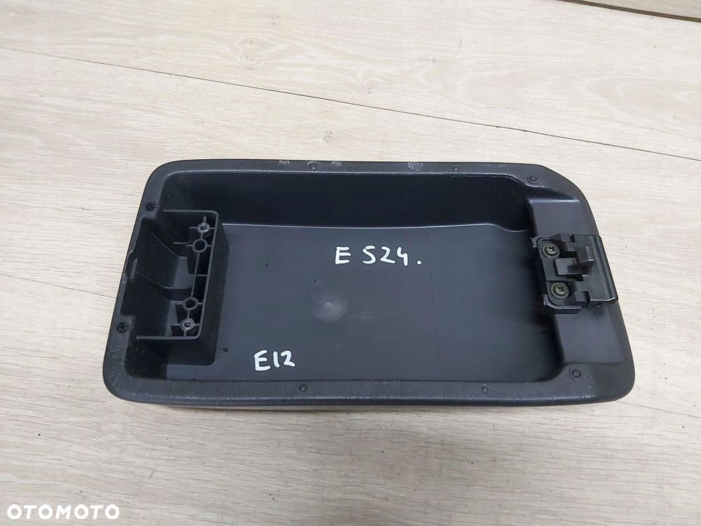 Toyota Corolla E12 podłokietnik zaczep - 3