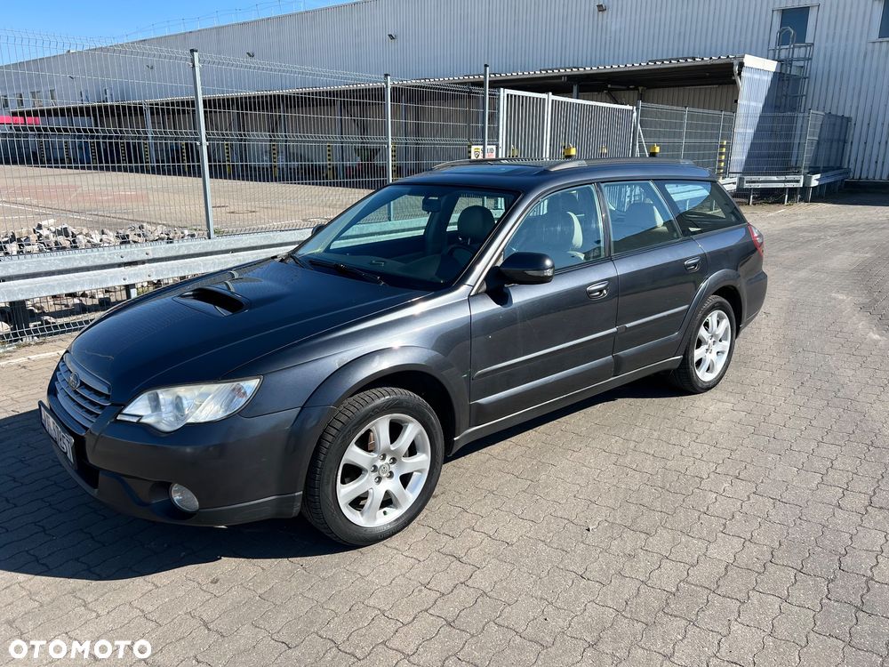 Subaru Outback 2.0D RC 000 - 1