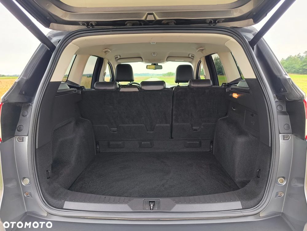 Ford Kuga 2.0 TDCi 2x4 Individual - 11