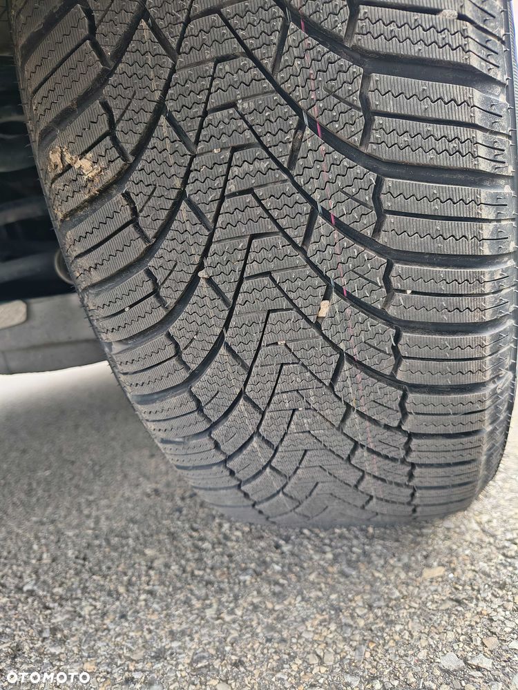 Ford Edge - 8