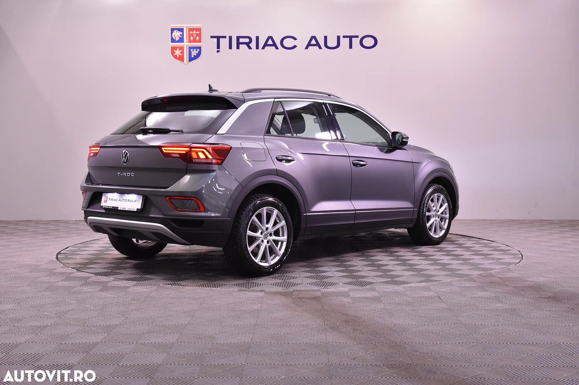 Volkswagen T-ROC - 5