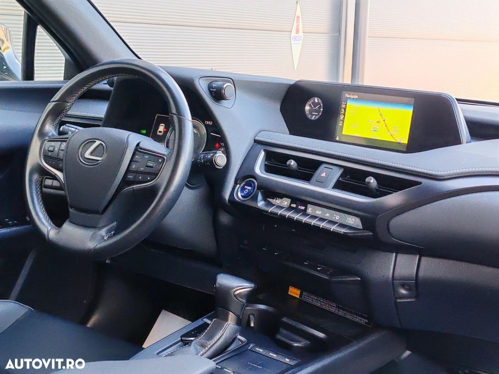 LEXUS UX 2021 — imagine 2