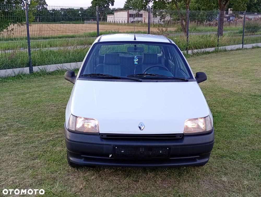 Renault Clio - 2