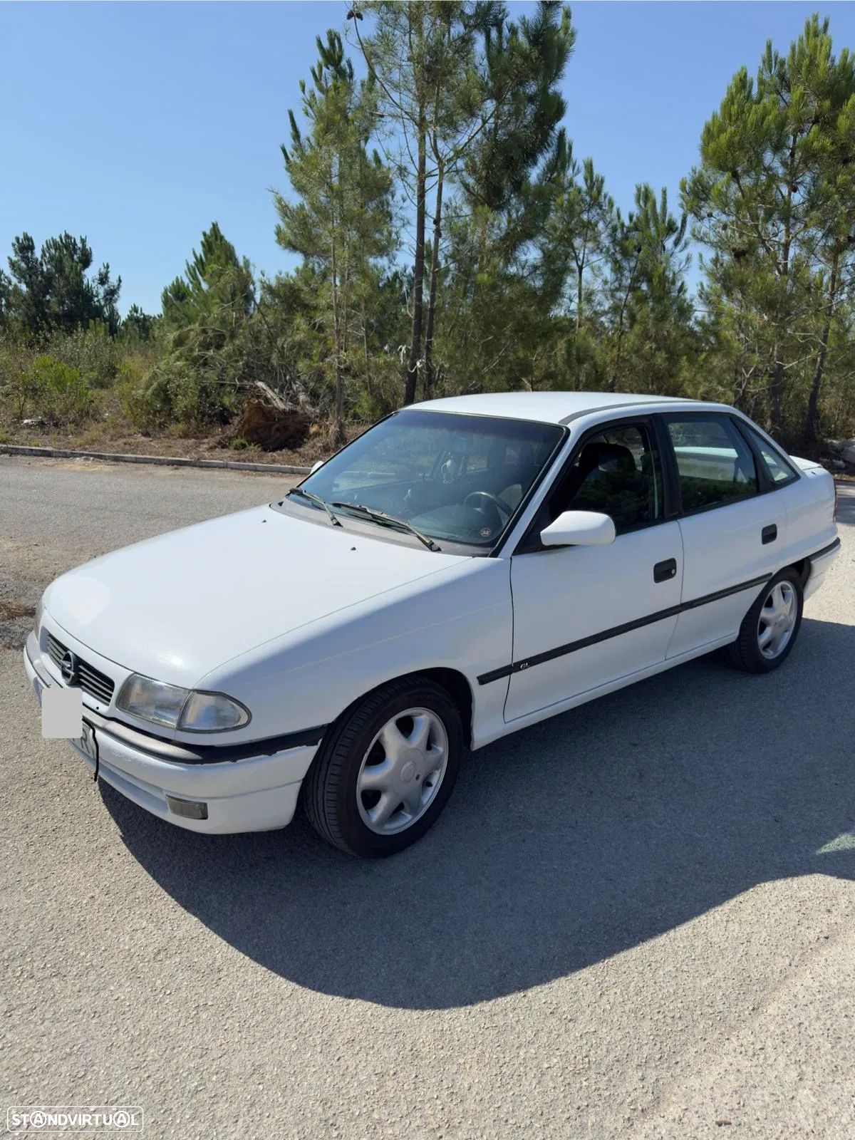 Opel Astra 1.7 DTL GL - 1