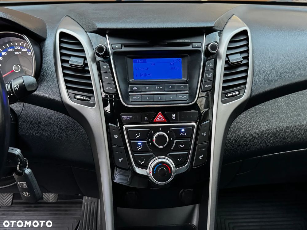 Hyundai i30 1.6 CRDi Comfort - 11