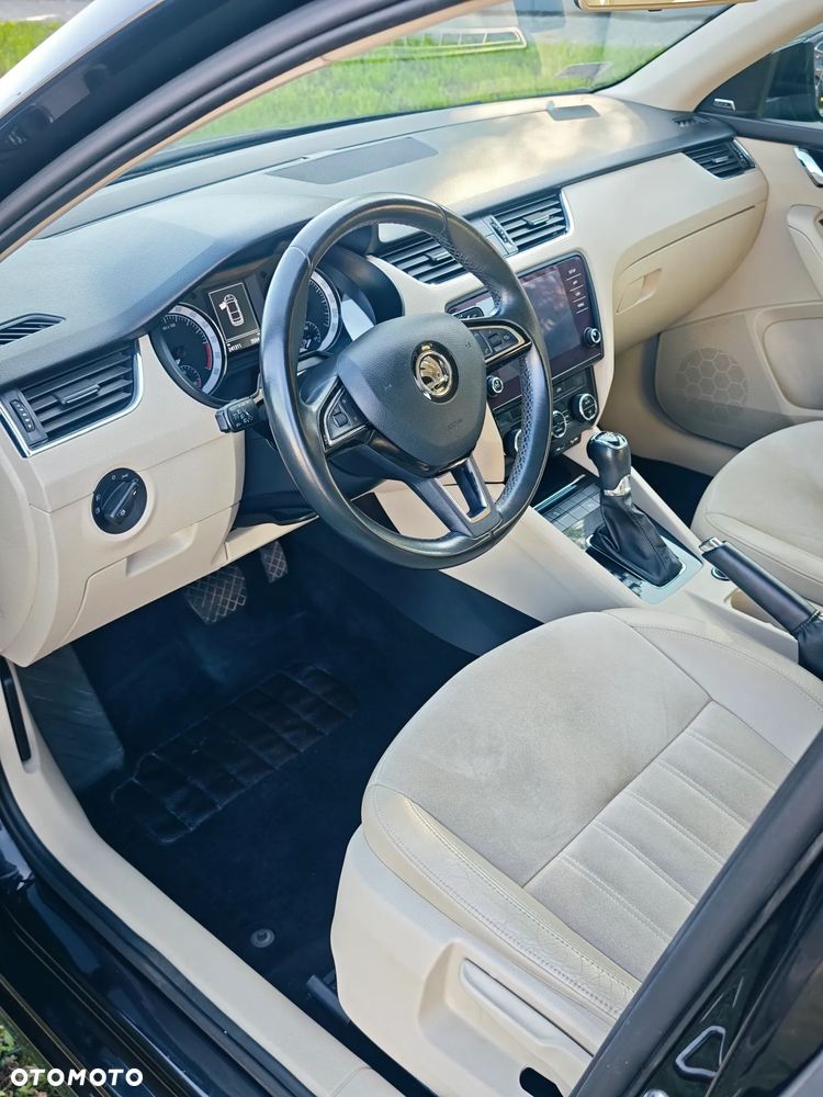 Skoda Octavia 2.0 TDI Elegance DSG - 12