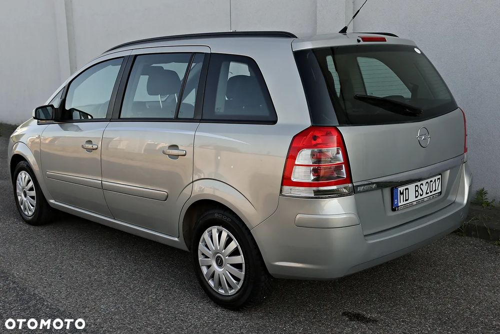 Opel Zafira - 16