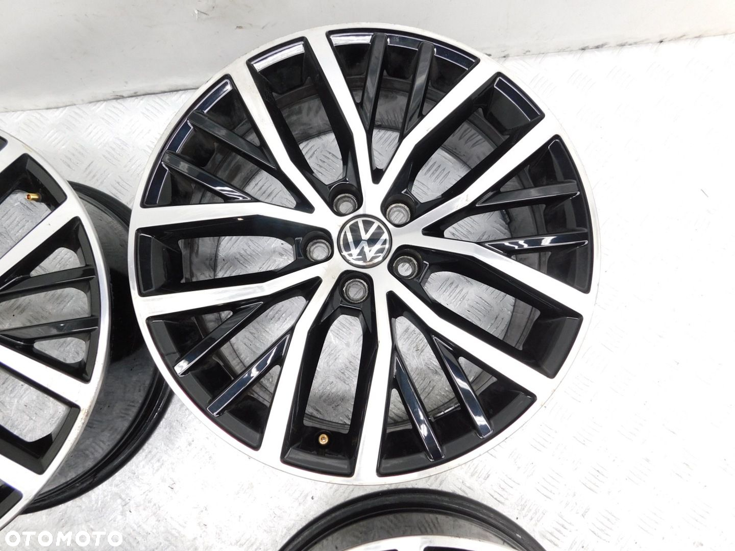 FELGI ALUMINIOWE 5x100 7,5jx17 - VW POLO 6R 6C GTi R-line - 7
