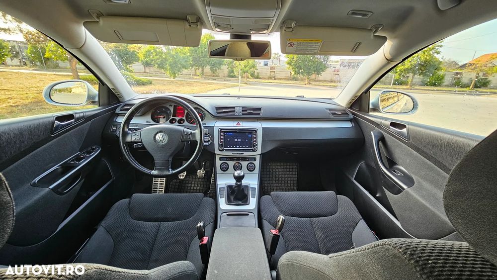 Volkswagen Passat 2.0 TDI Highline DPF 4Motion - 8