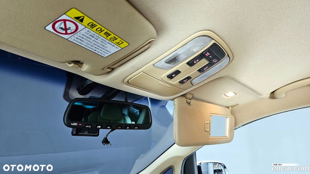 Kia Carnival - 13