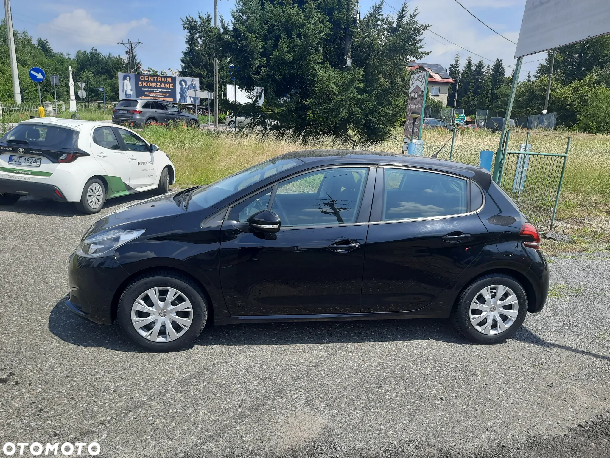 Peugeot 208 1.2 PureTech GPF Signature S&S - 4