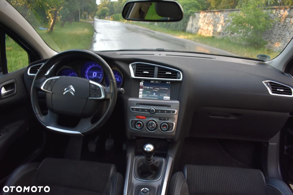 Citroën C4 PureTech 130 Stop&Start SHINE - 6