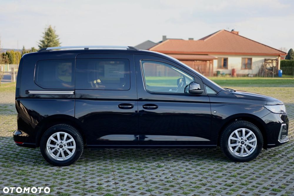 Ford Tourneo Connect 1.5 EcoBoost Titanium - 4