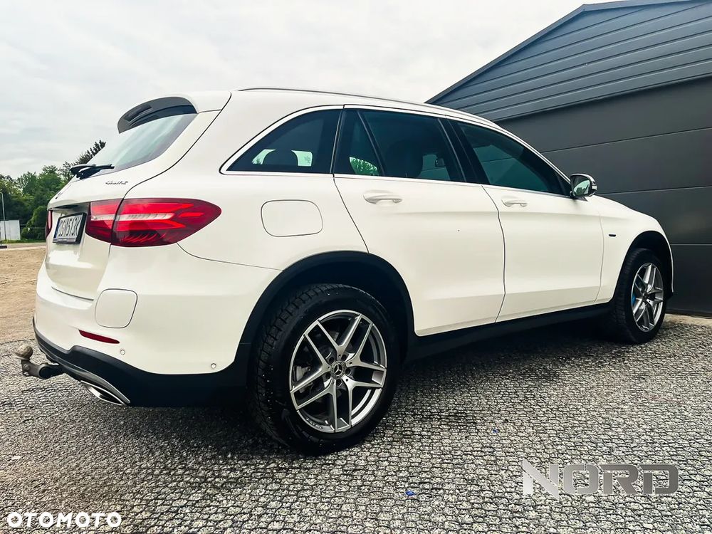 Mercedes-Benz GLC 350 e 4Matic 7G-TRONIC AMG Line - 10