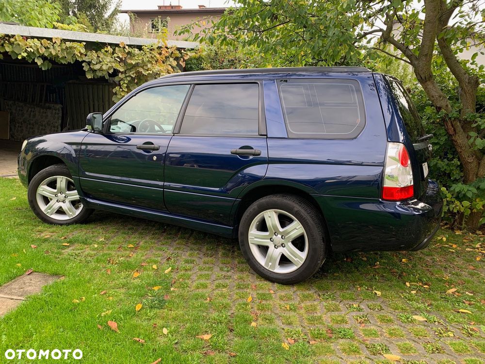 Subaru Forester 2005 photo 2