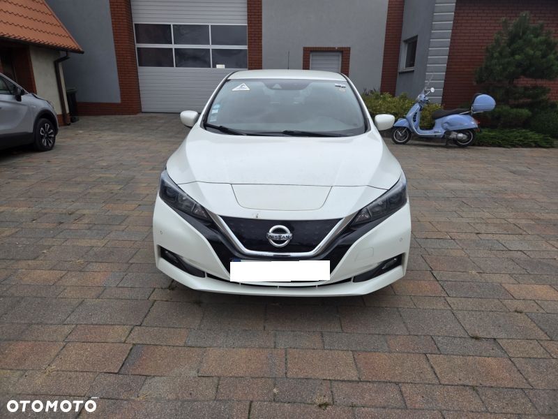 Nissan Leaf 40 kWh 3.ZERO - 6