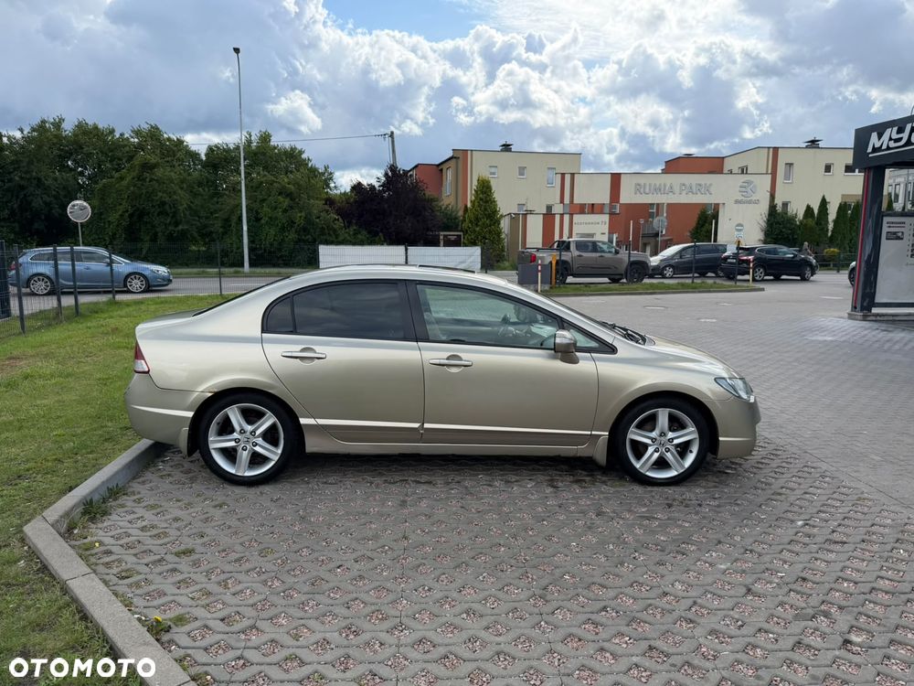 Honda Civic 1.8 Executive - 15