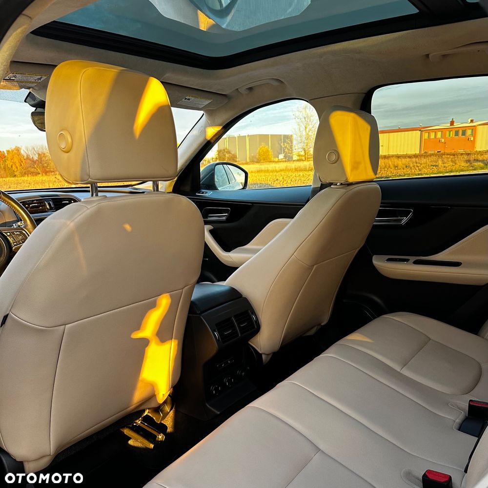 Jaguar F-Pace 25t AWD Prestige - 15