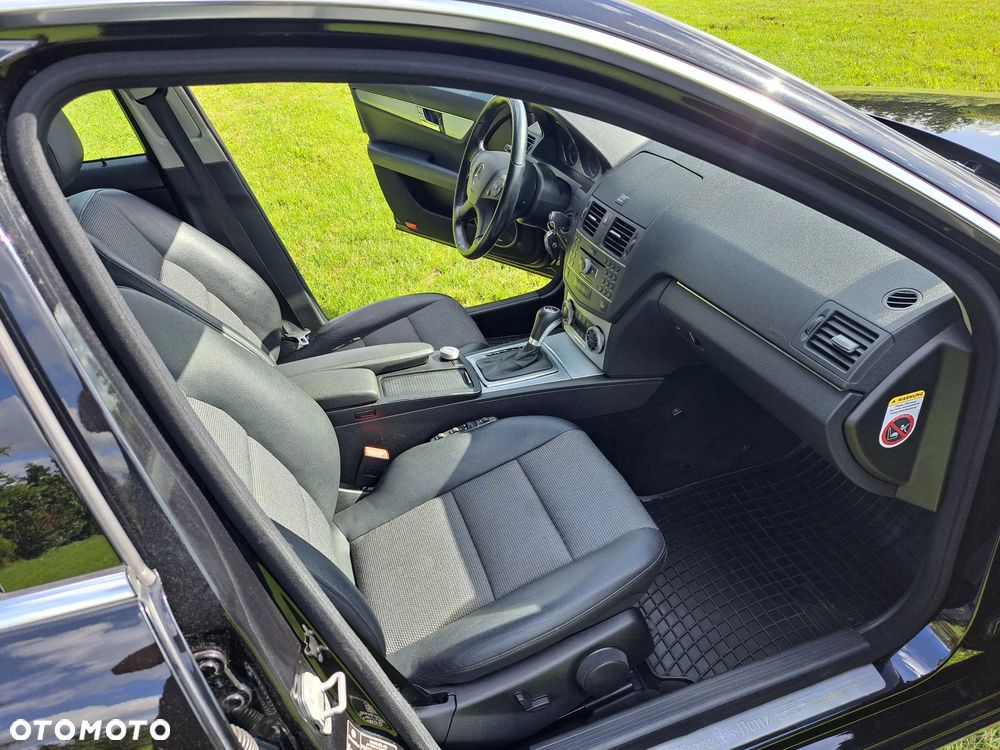 Mercedes-Benz Klasa C 220 CDI DPF Automatik BlueEFFICIENCY Avantgarde - 11