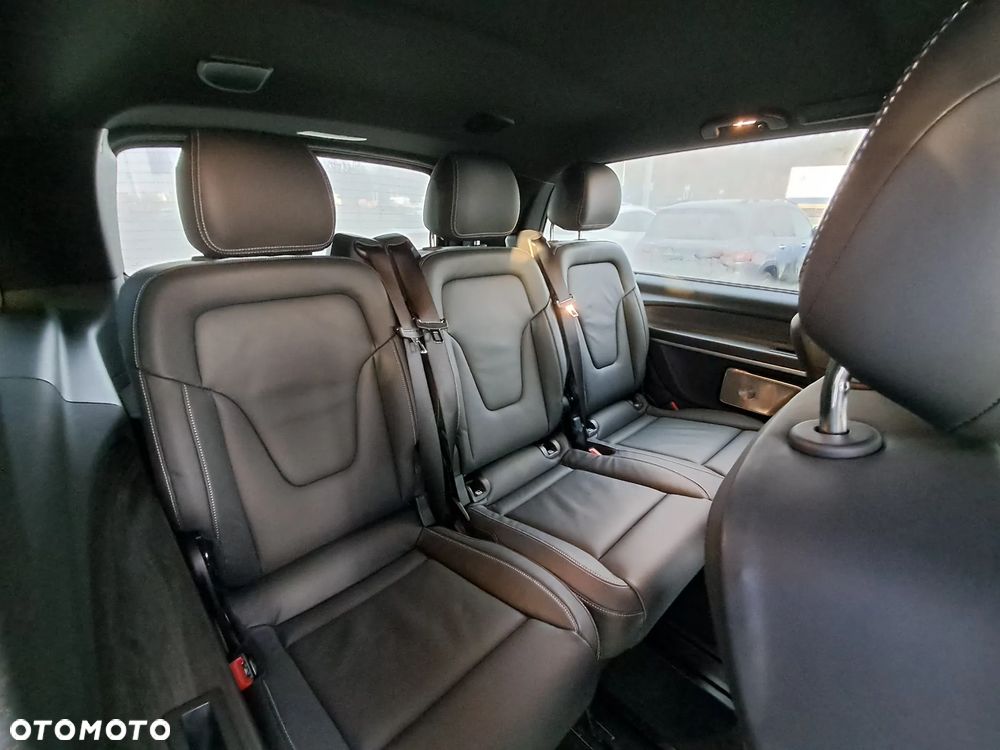 Mercedes-Benz Klasa V - 11