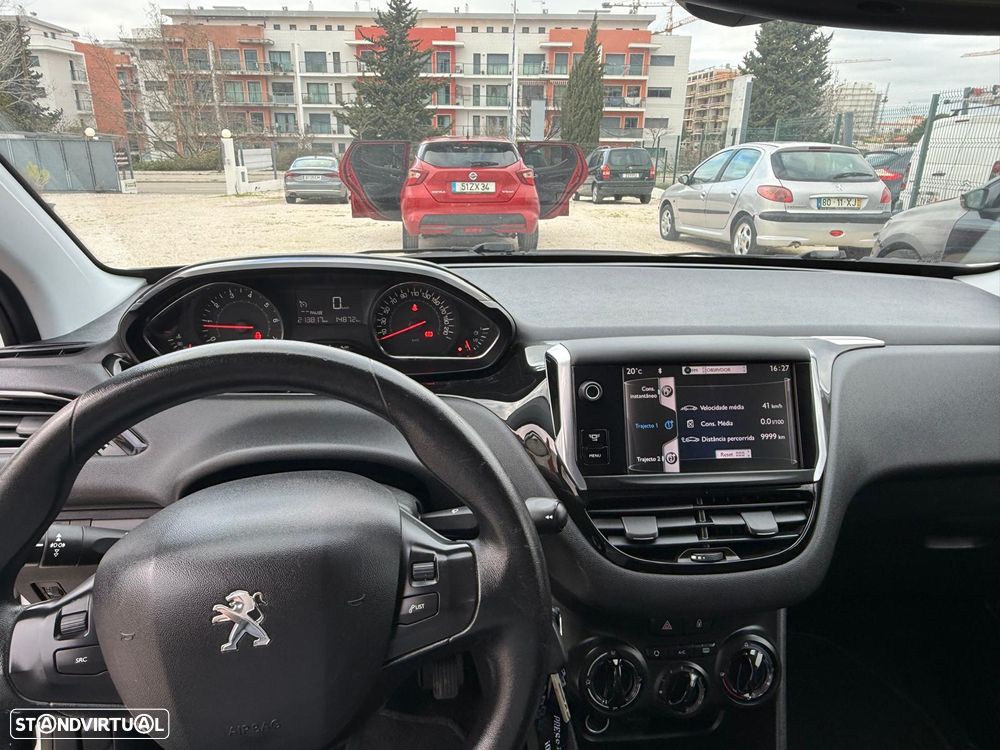 Peugeot 208 1.2 VTi Access - 5
