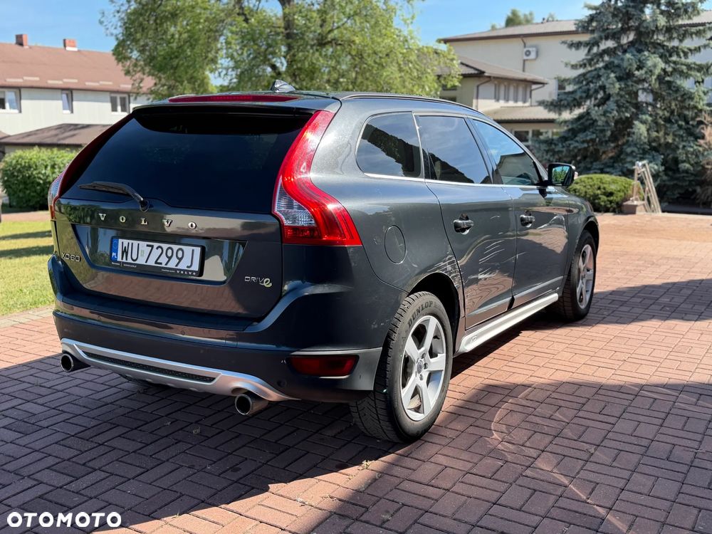 Volvo XC 60 DRIVe R-Design - 3