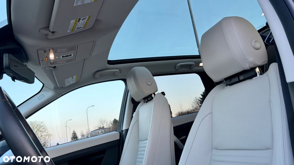 Land Rover Discovery Sport - 12