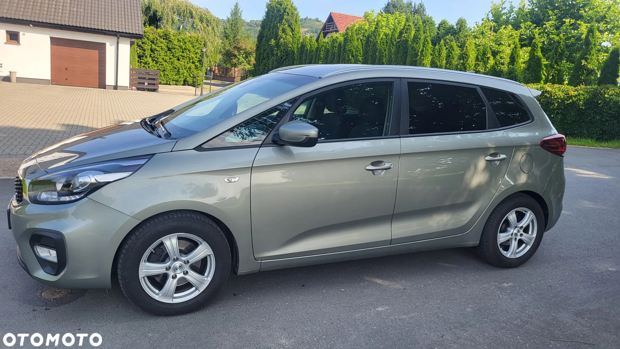 Kia Carens 1.7 CRDi M 7os - 4