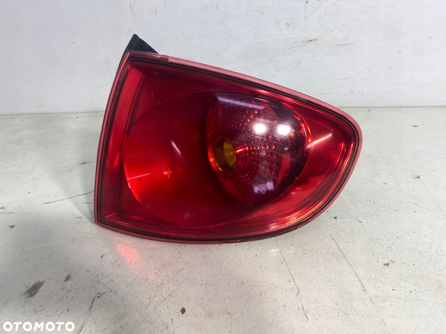 LAMPA PRAWY TYŁ PRAWA TYLNIA SEAT ALTEA EU - 2