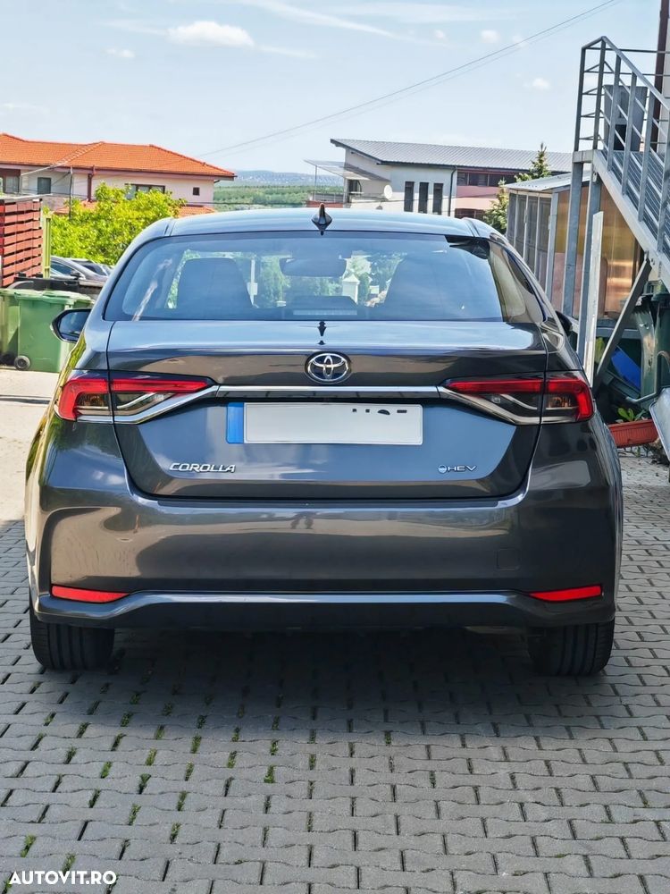 Toyota Corolla - 5