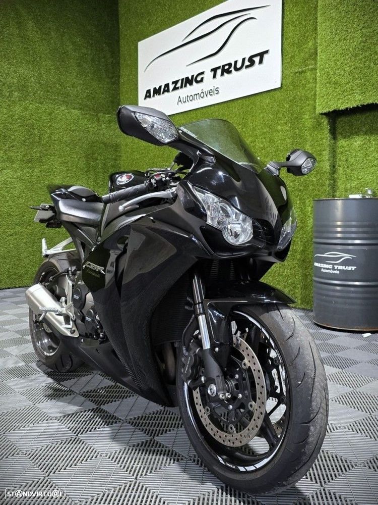 Honda CBR 1000 RR Fireblade - 1