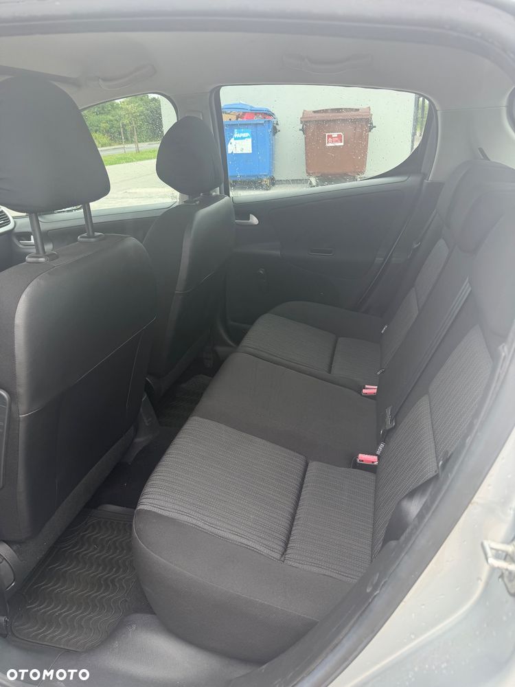 Peugeot 207 1.4 HDi Business Line - 11
