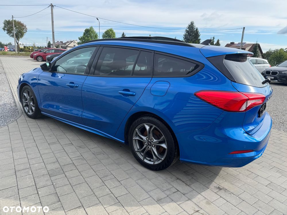 Ford Focus SW 1.0 EcoBoost S&S ST-LINE - 10