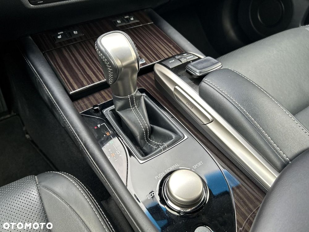 Lexus GS - 20