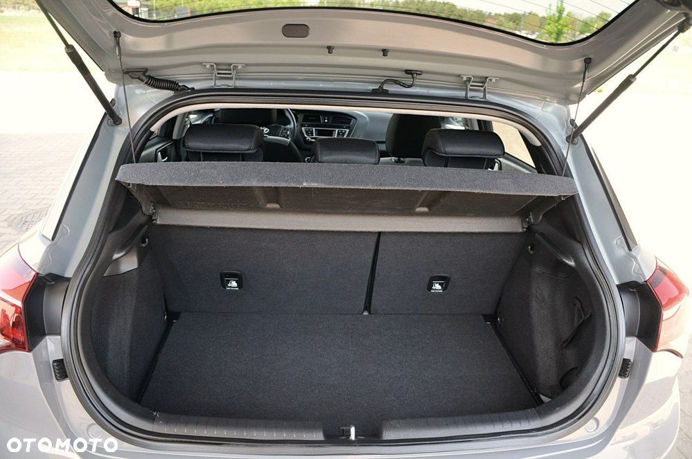 Hyundai i20 - 22
