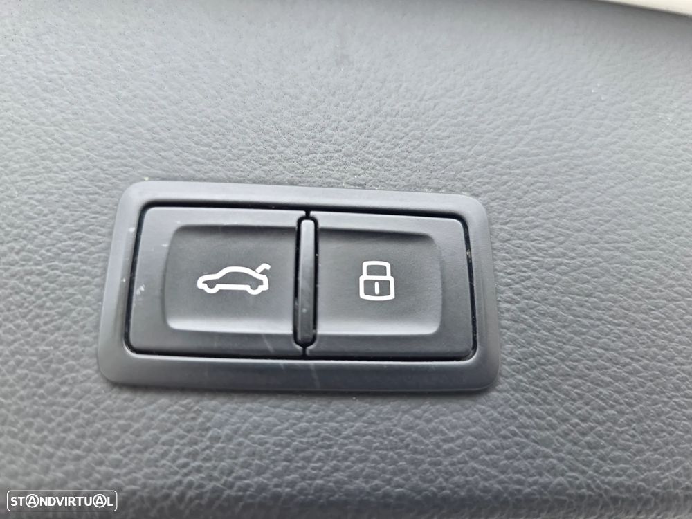 Audi A6 Avant 2.0 TDi S-line S tronic - 37