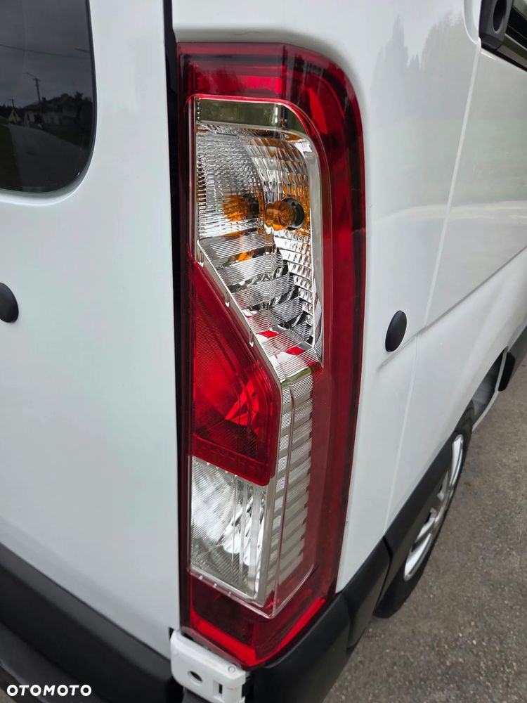 Nissan NV400 - 24