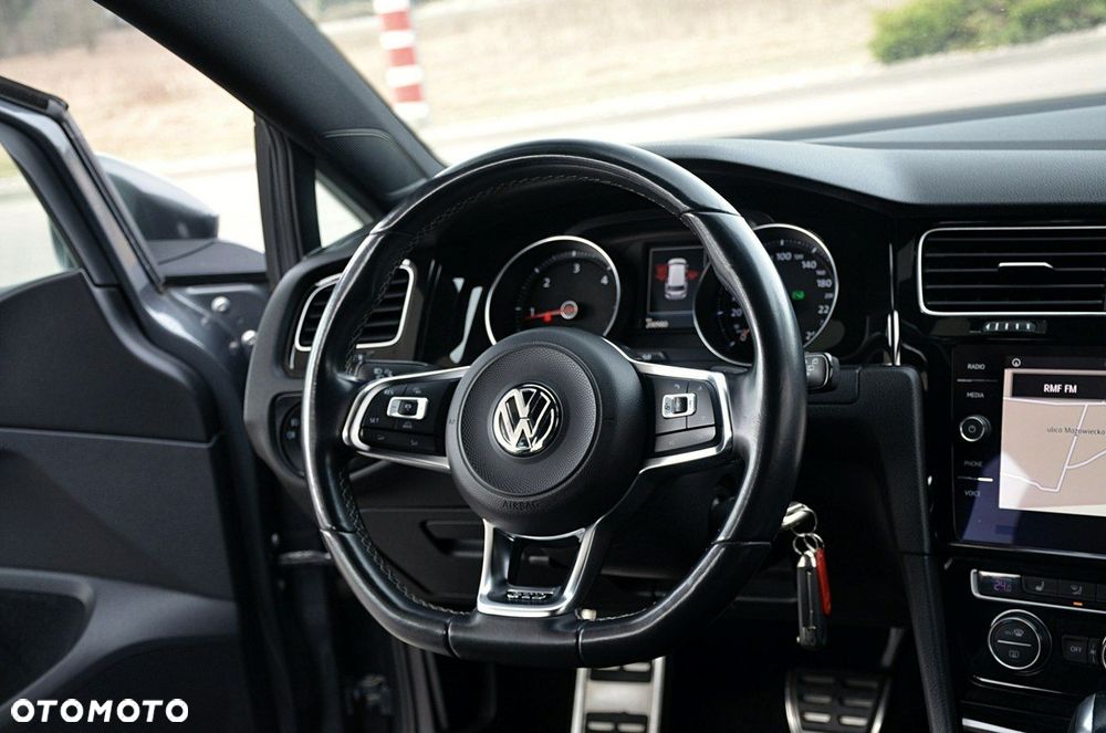 Volkswagen Golf - 20