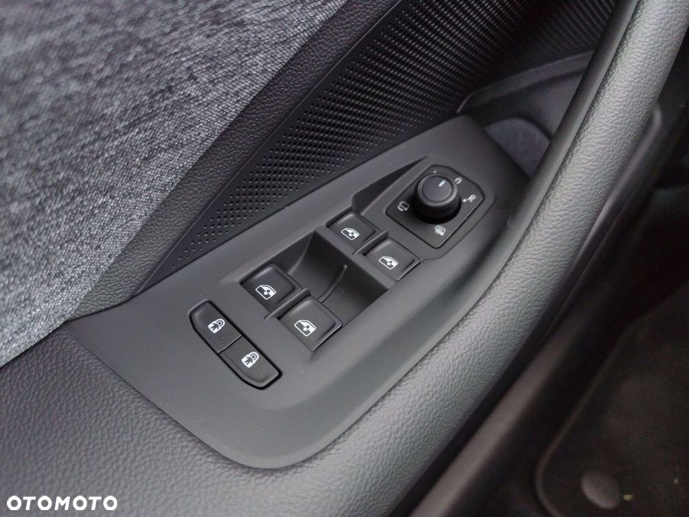 Skoda Superb 1.5 TSI mHEV Selection DSG - 23