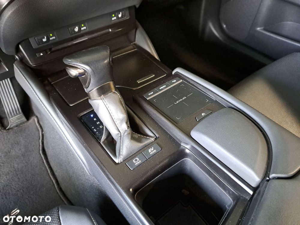 Lexus ES - 31