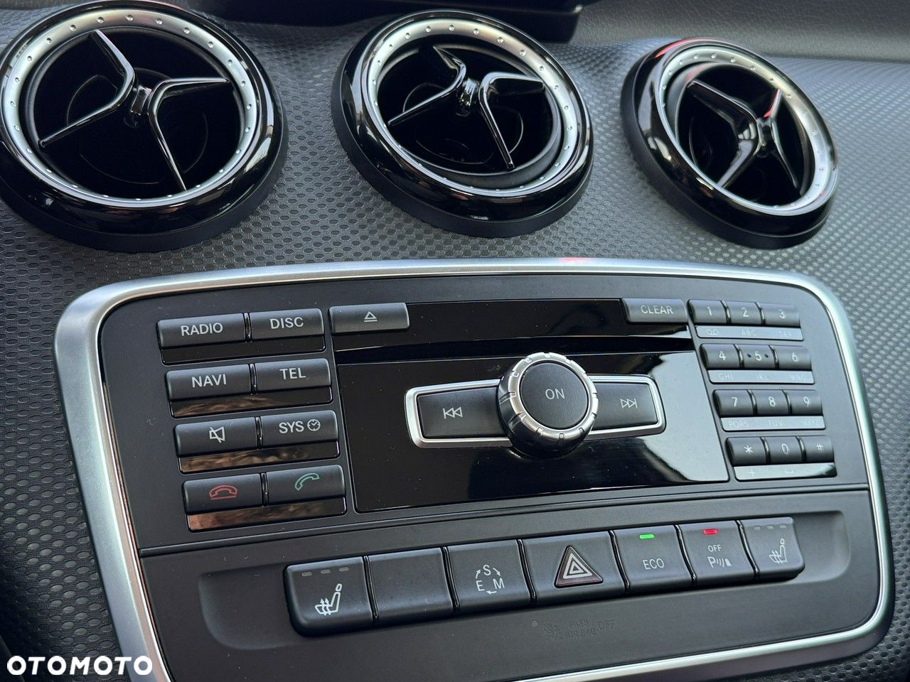 Mercedes-Benz Klasa A 180 (BlueEFFICIENCY) 7G-DCT Urban - 25