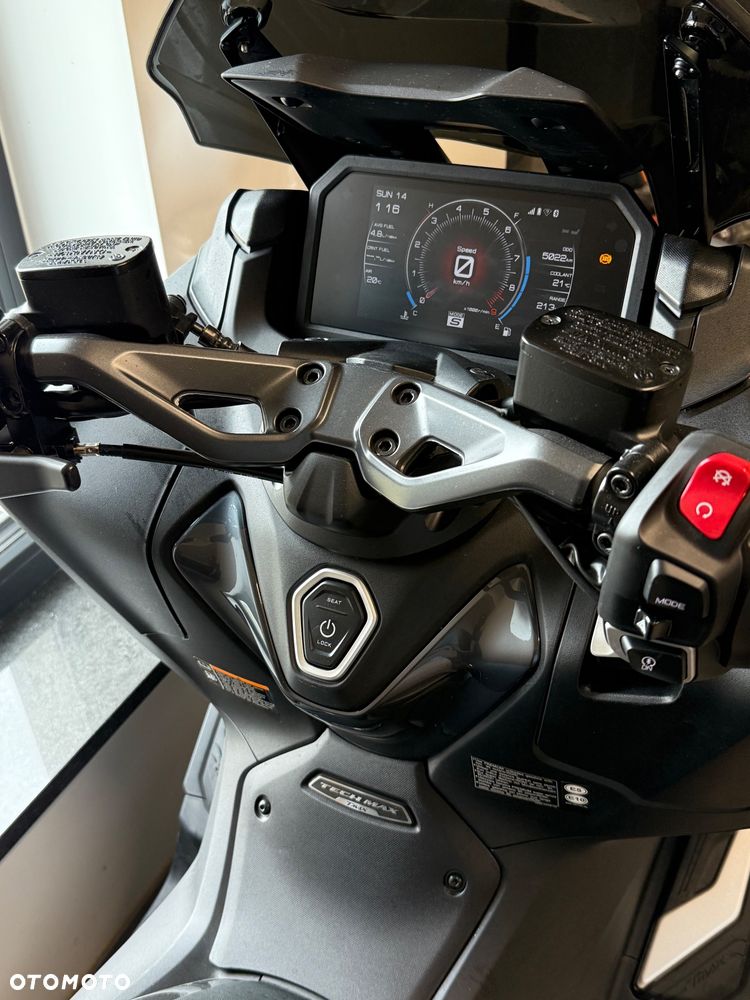 Yamaha Tmax - 2