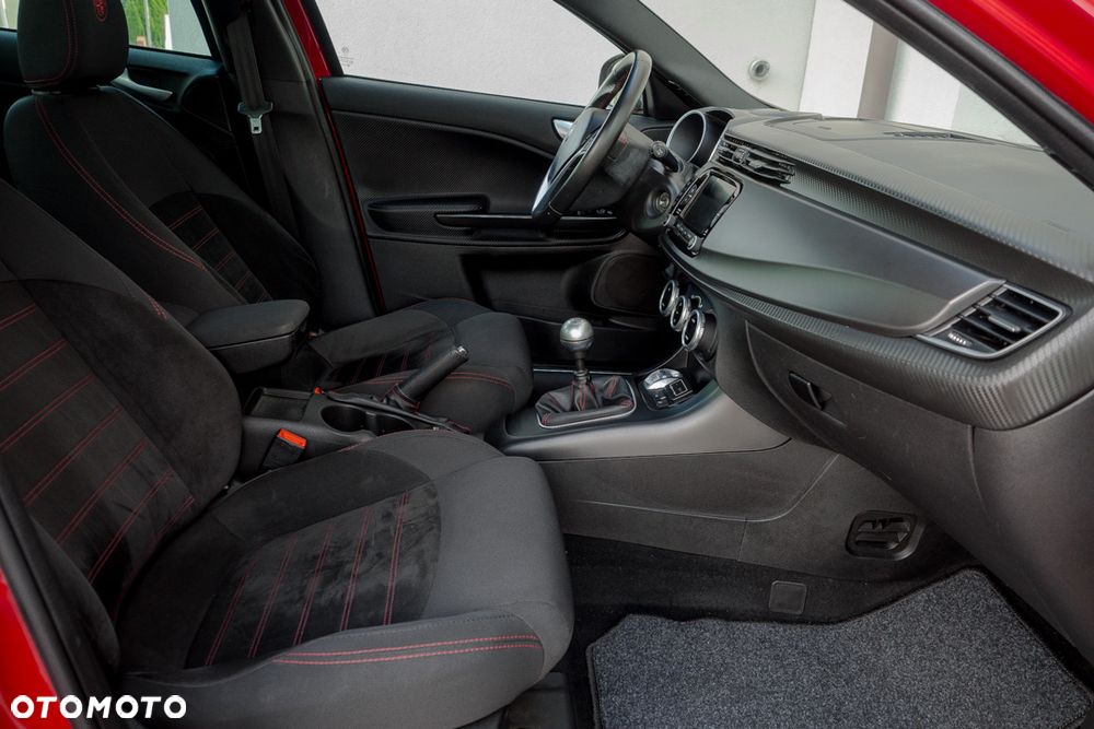 Alfa Romeo Giulietta 1.4 TB 16V Multiair Sport - 32