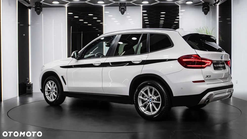 BMW X3 xDrive20i GPF Business Edition - 4