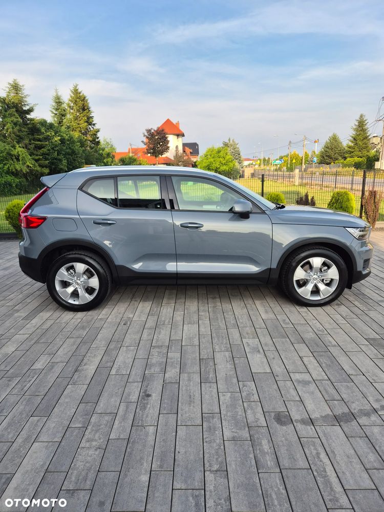 Volvo XC 40 D3 SCR AWD Momentum - 2