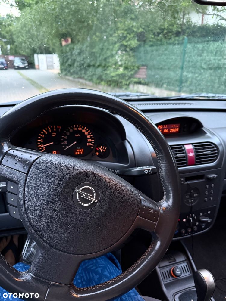 Opel Corsa - 8