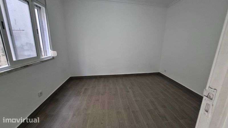 Apartamento T2 na Brandoa - Grande imagem: 3/10