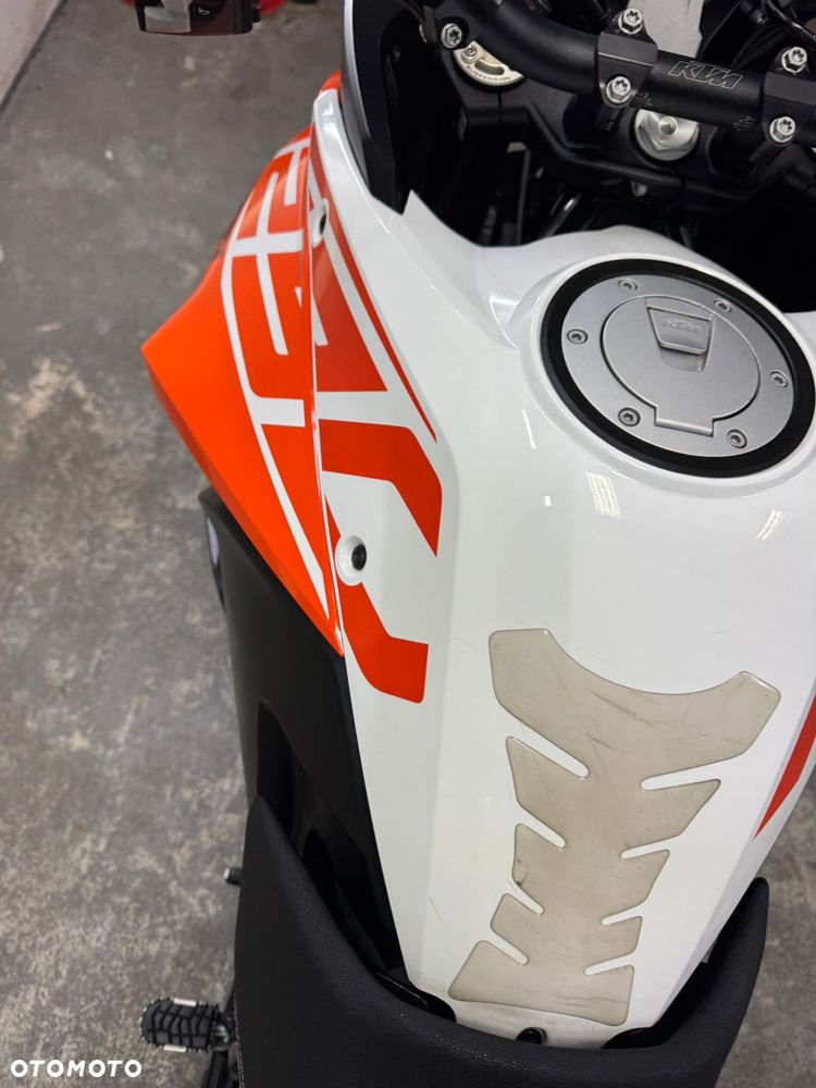 KTM Adventure - 19