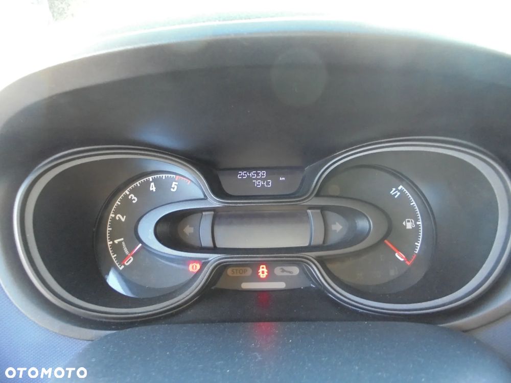 Opel VIVARO - 27